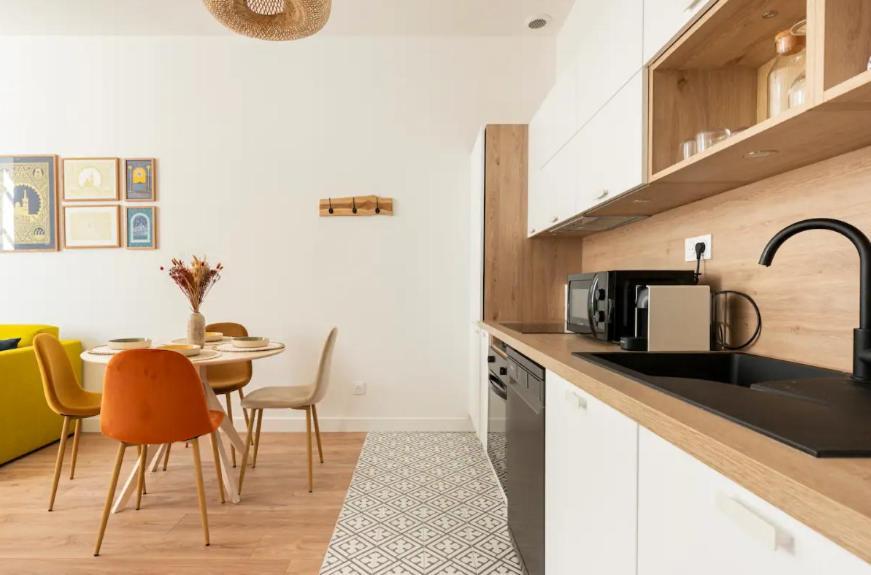 {La Petite Casa De Cezar} * Centre Ville Marseille * Clim Exteriör bild